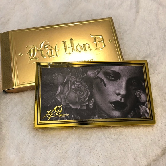Kat Von D 10th Anniversary Palette - Picture 1 of 3